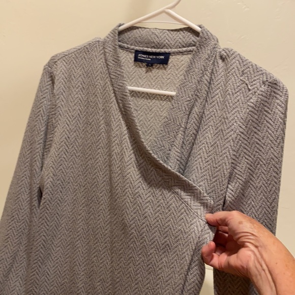 Short casual gray open sweater - Picture 2 of 5